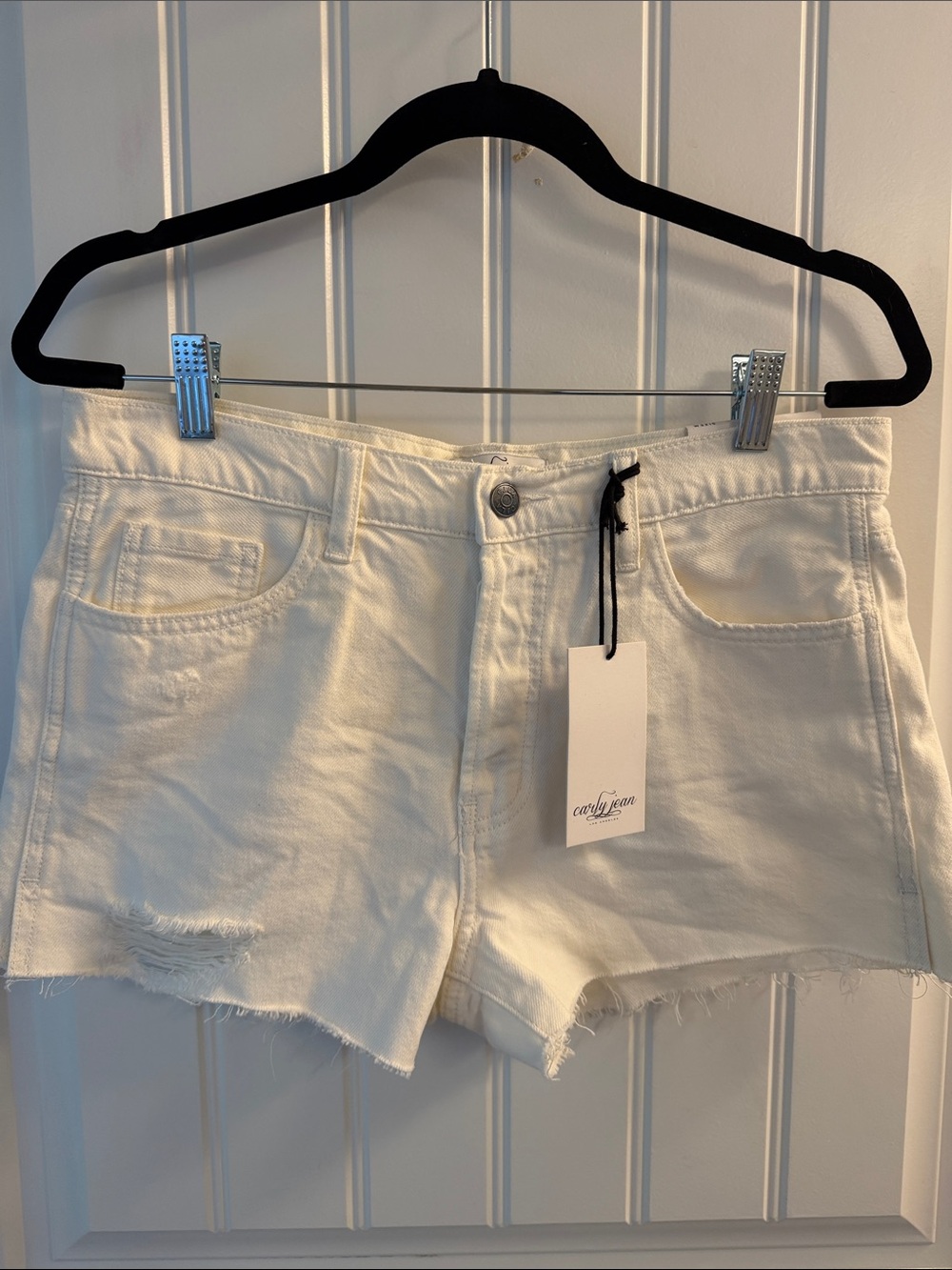 NWT Carly Jean Los Angeles white denim shorts